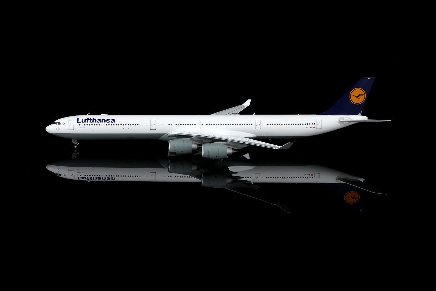 Lufthansa A340-600 D-AIHZ – image 12