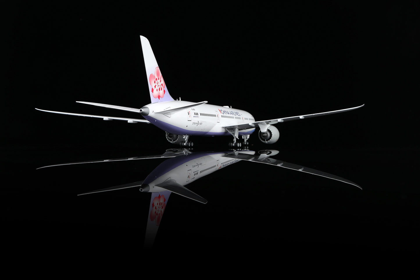 China Airlines B787-9 B-18811 5