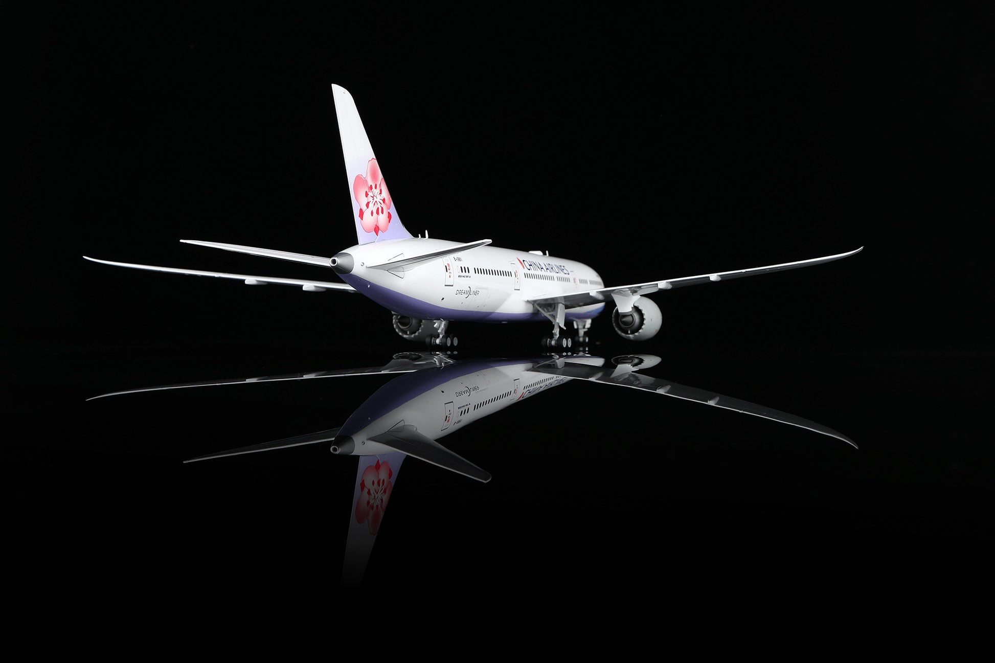 China Airlines B787-9 B-18811 5