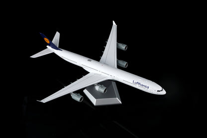 Lufthansa A340-600 D-AIHX – image 3