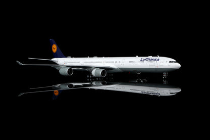 Lufthansa A340-600 D-AIHX – image 7