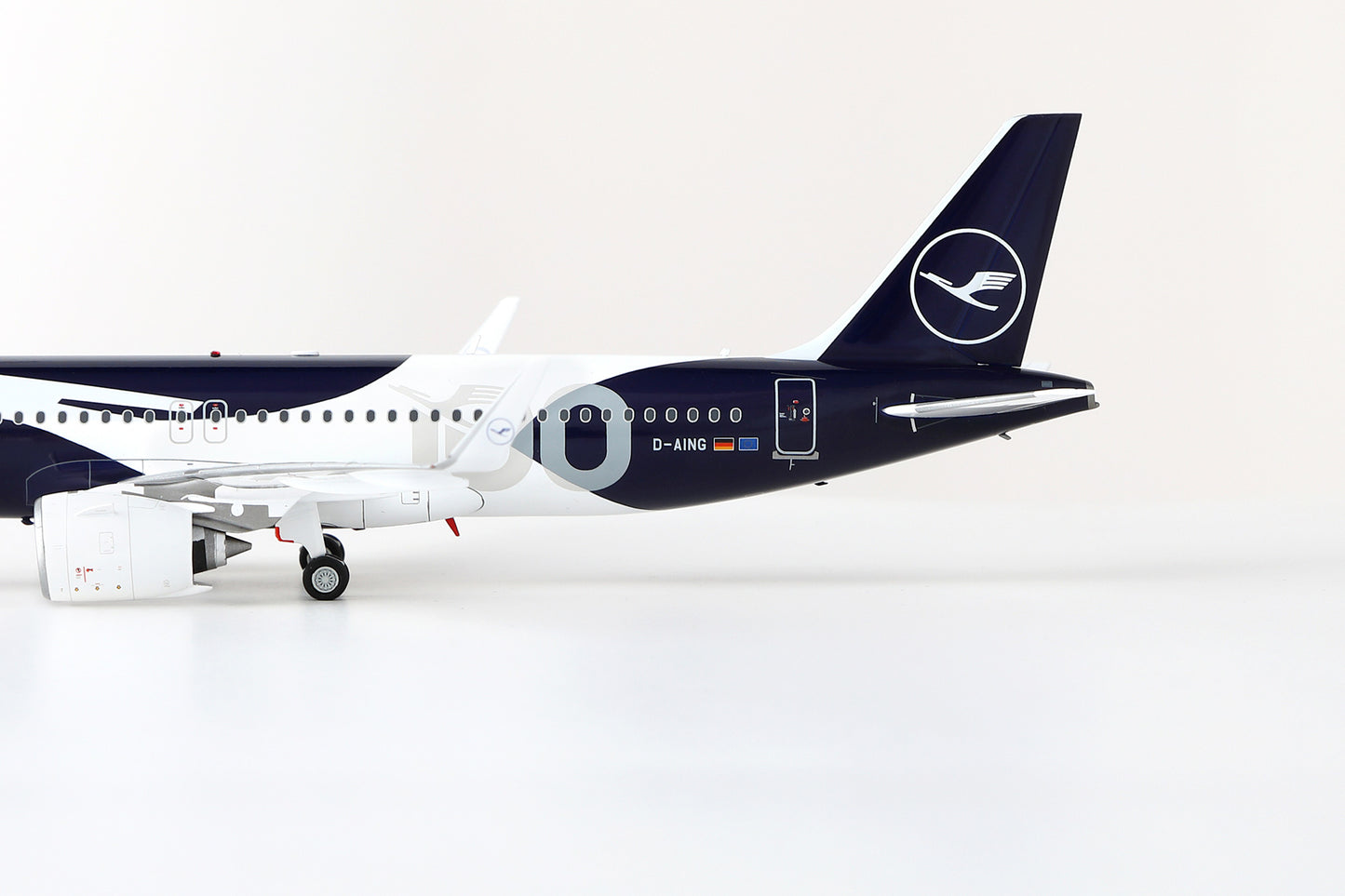 Lufthansa A320neo 100th Anniversary D-AING