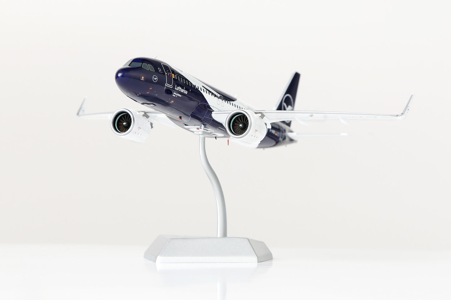 Lufthansa A320neo "100th Anniversary" D-AIND