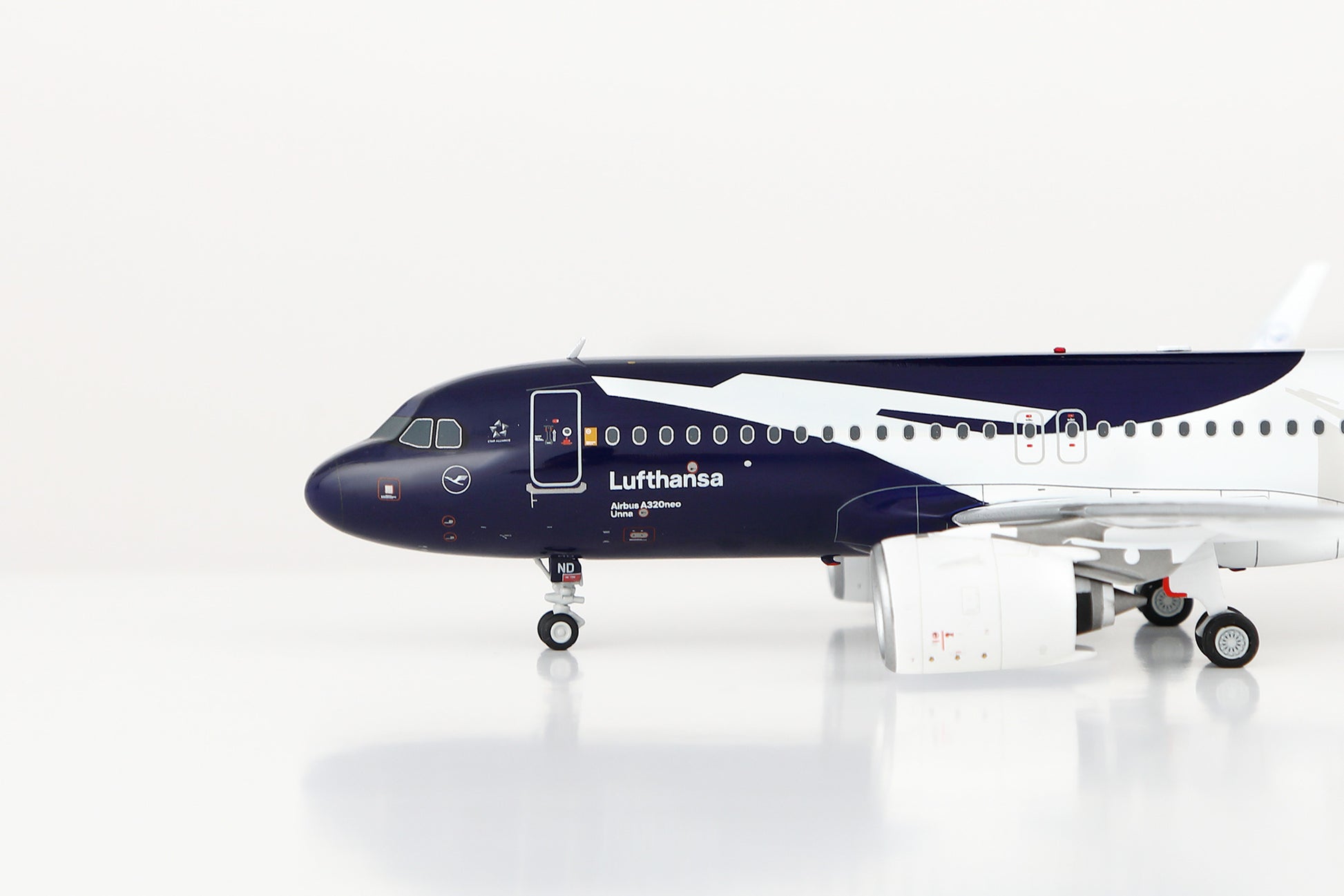 Lufthansa A320neo "100th Anniversary" D-AIND