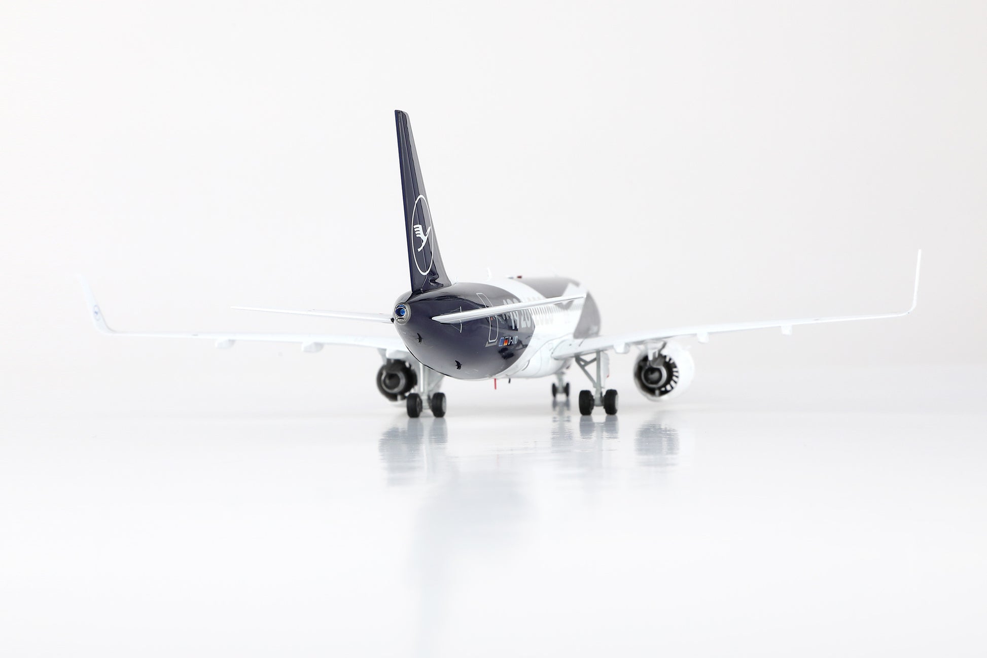 Lufthansa A320neo "100th Anniversary" D-AIND