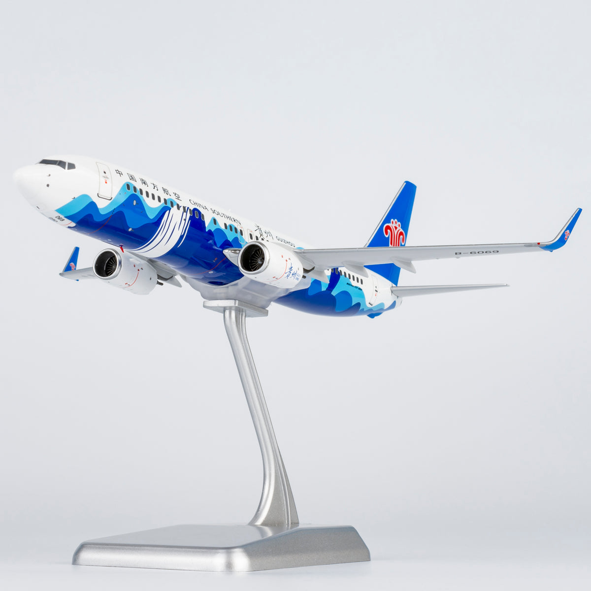 1/200 China Southern Airlines Boeing 737-800 B-6069 NG24048