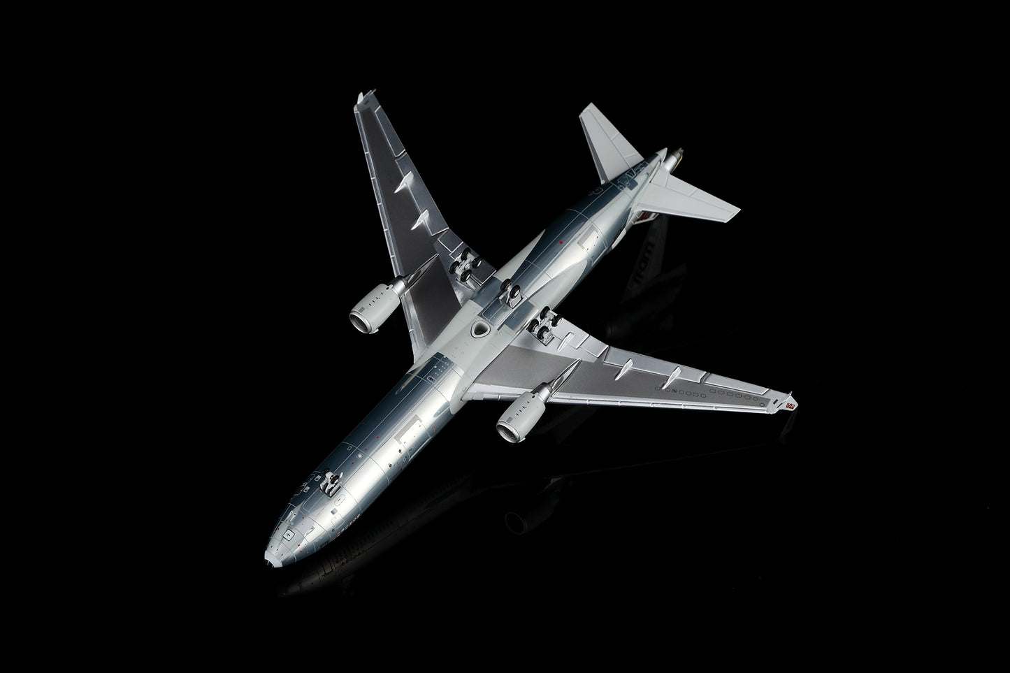 McDonnell Douglas MD-11 N111MD Standard Version image 2