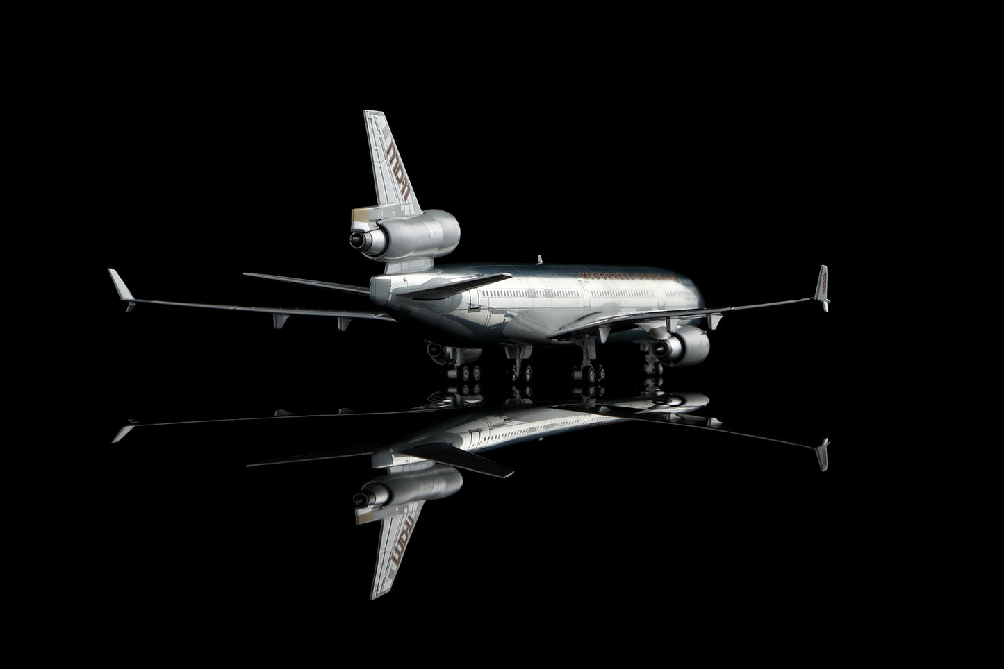 McDonnell Douglas MD-11 N111MD Standard Version image 4