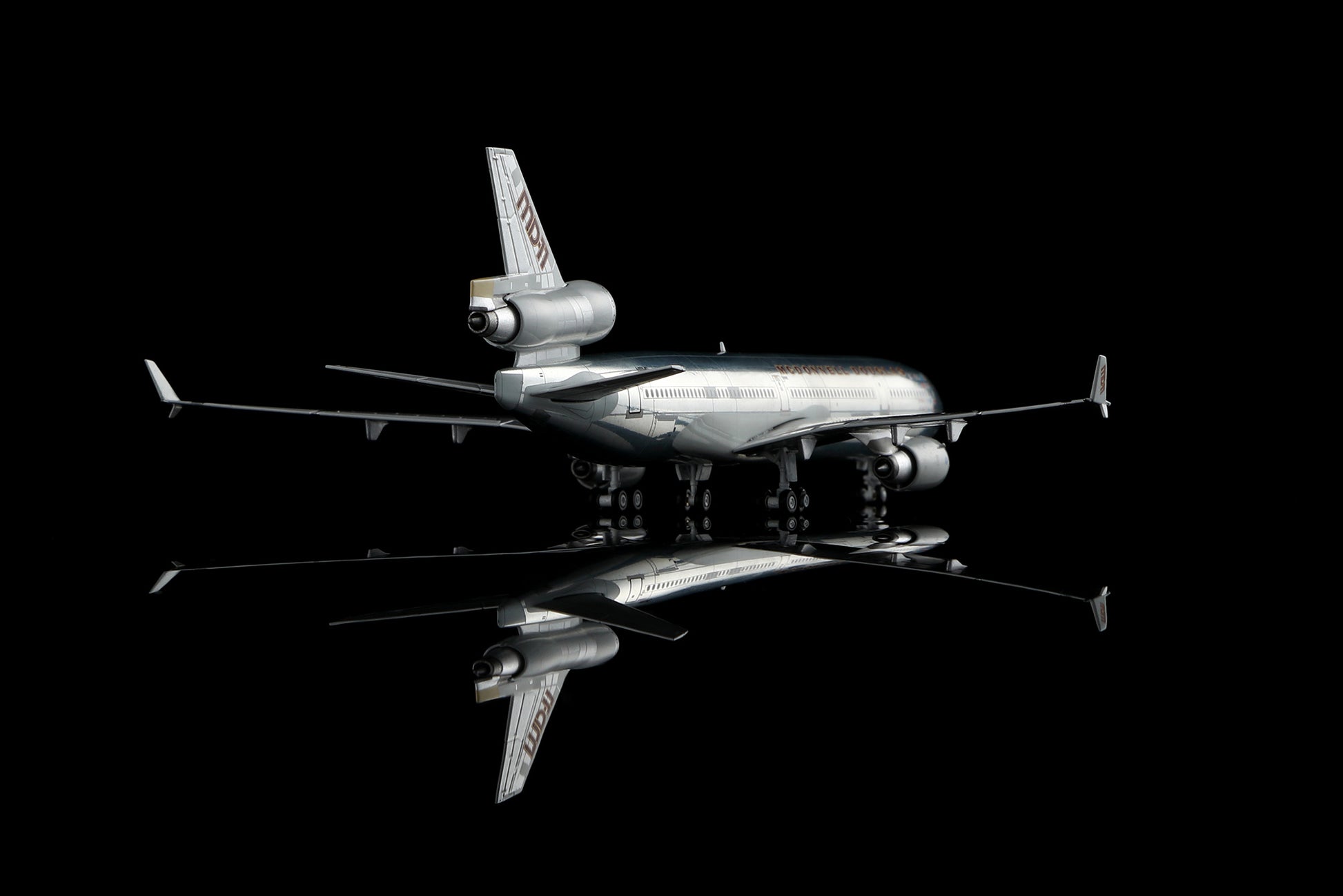 McDonnell Douglas MD-11 N111MD Standard Version image 4
