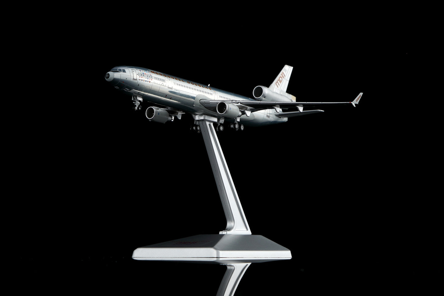 McDonnell Douglas MD-11 N111MD Standard Version image 6