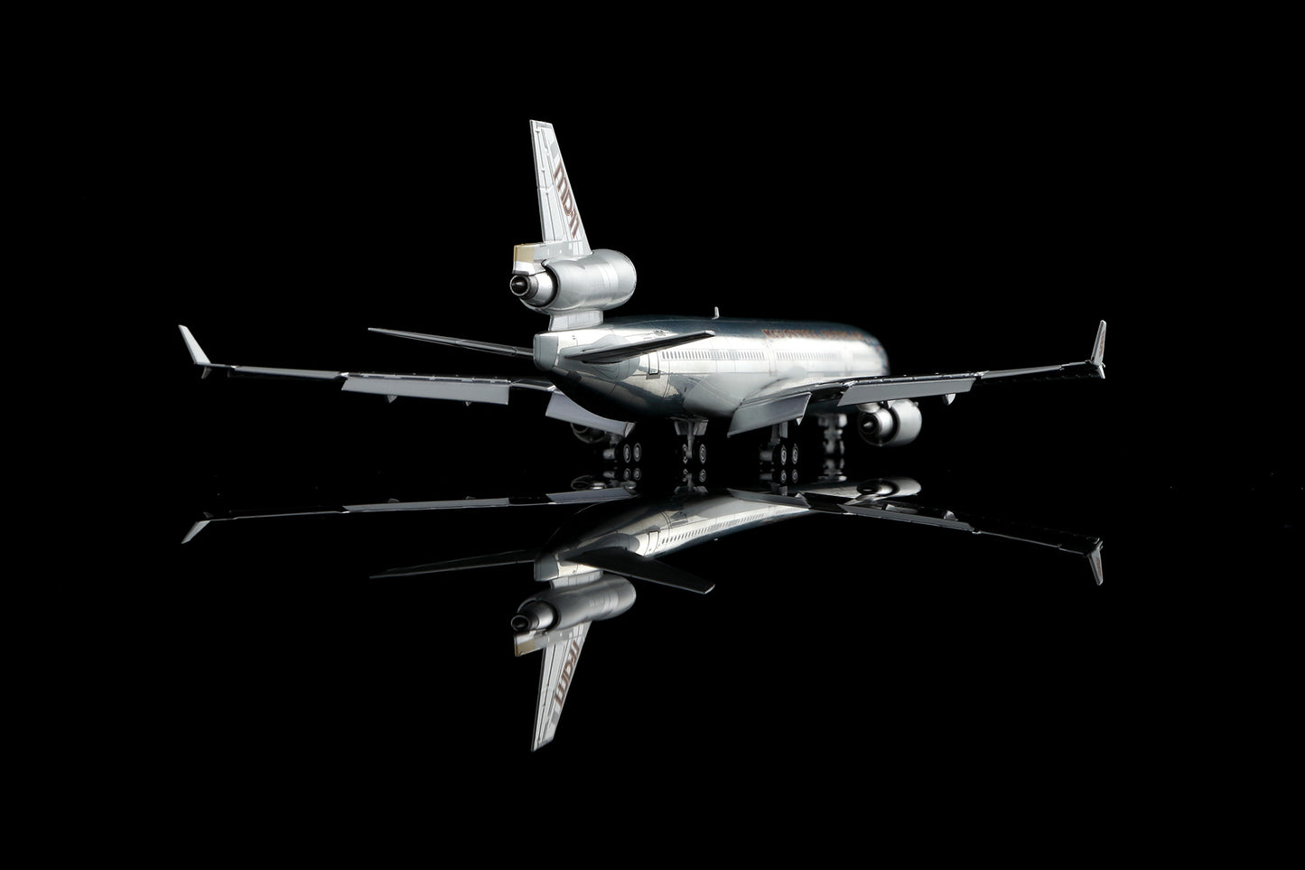 McDonnell Douglas MD-11 N111MD Flap-down image 13