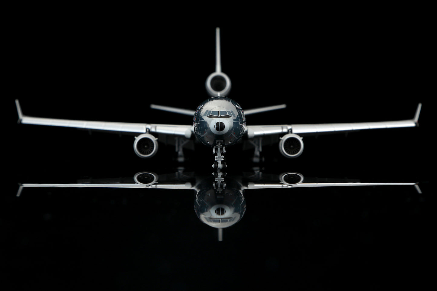 McDonnell Douglas MD-11 N111MD Flap-down image 19