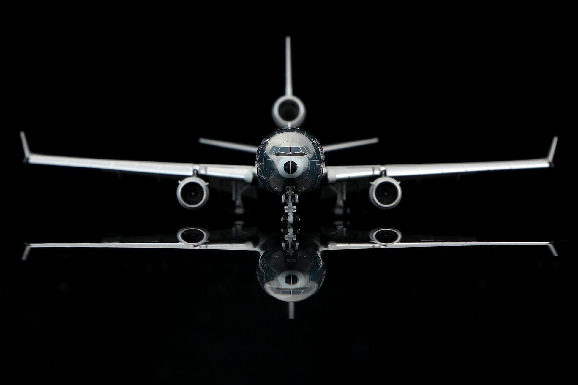 McDonnell Douglas MD-11 N111MD Flap-down image 19