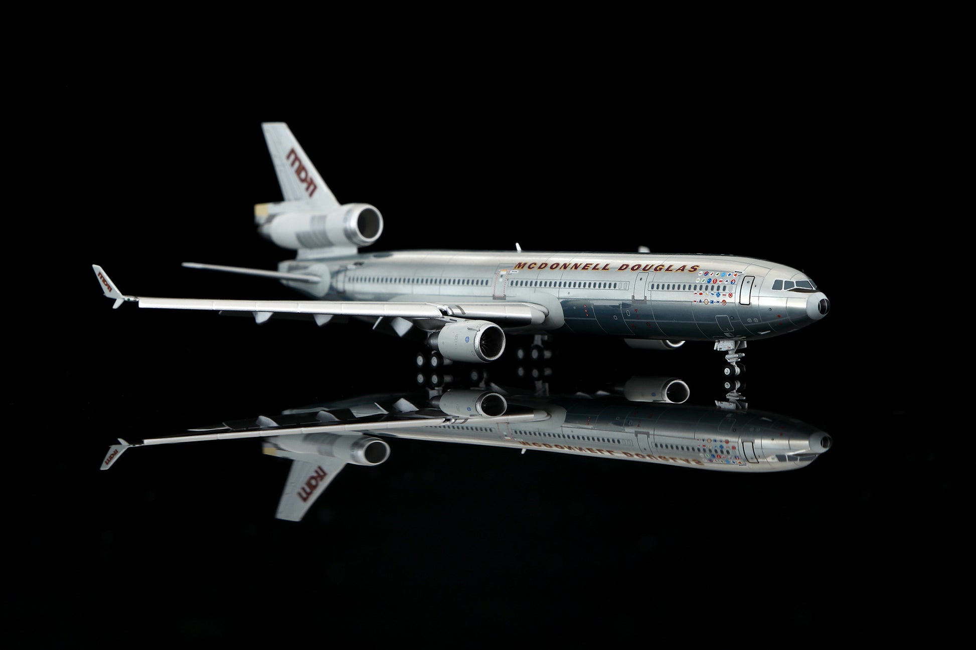 McDonnell Douglas MD-11 N111MD Flap-down image 20