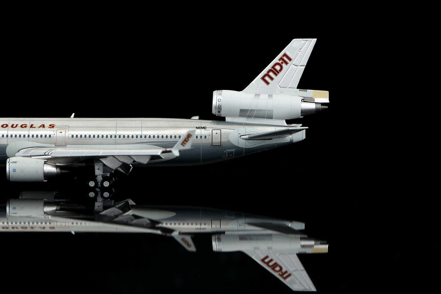 McDonnell Douglas MD-11 N111MD Flap-down image 22