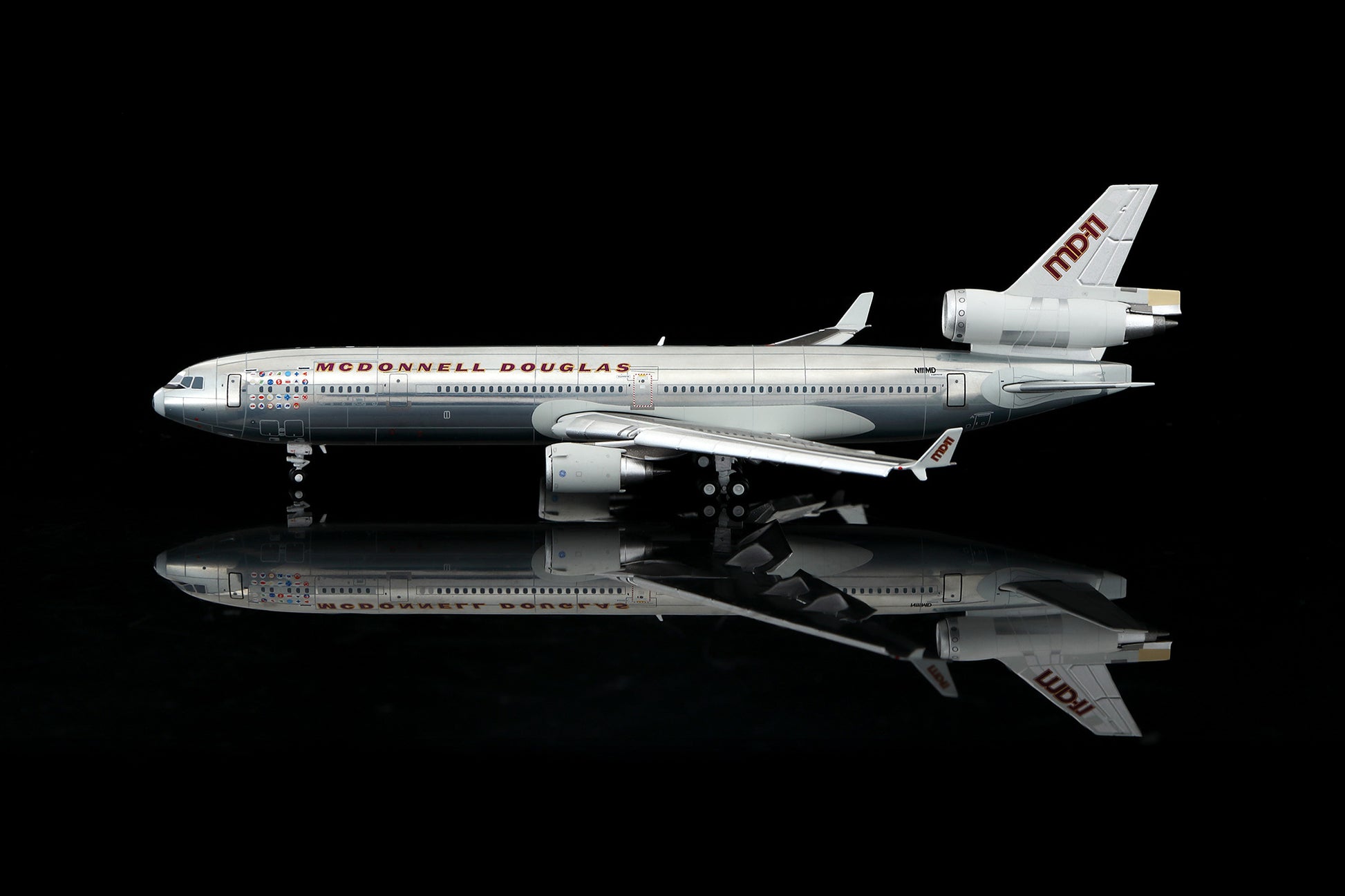 McDonnell Douglas MD-11 N111MD Flap-down image 24