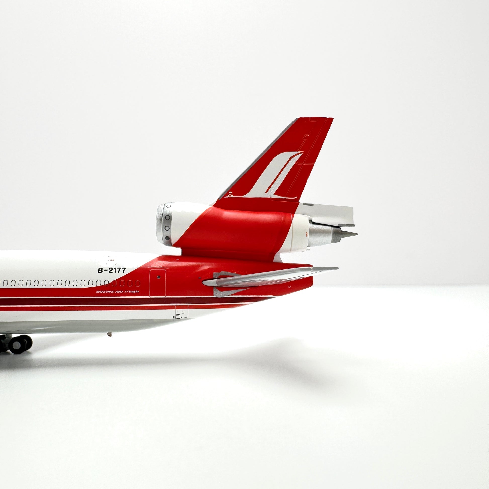 Shanghai Airlines MD-11 Reg. B-2177 image 7