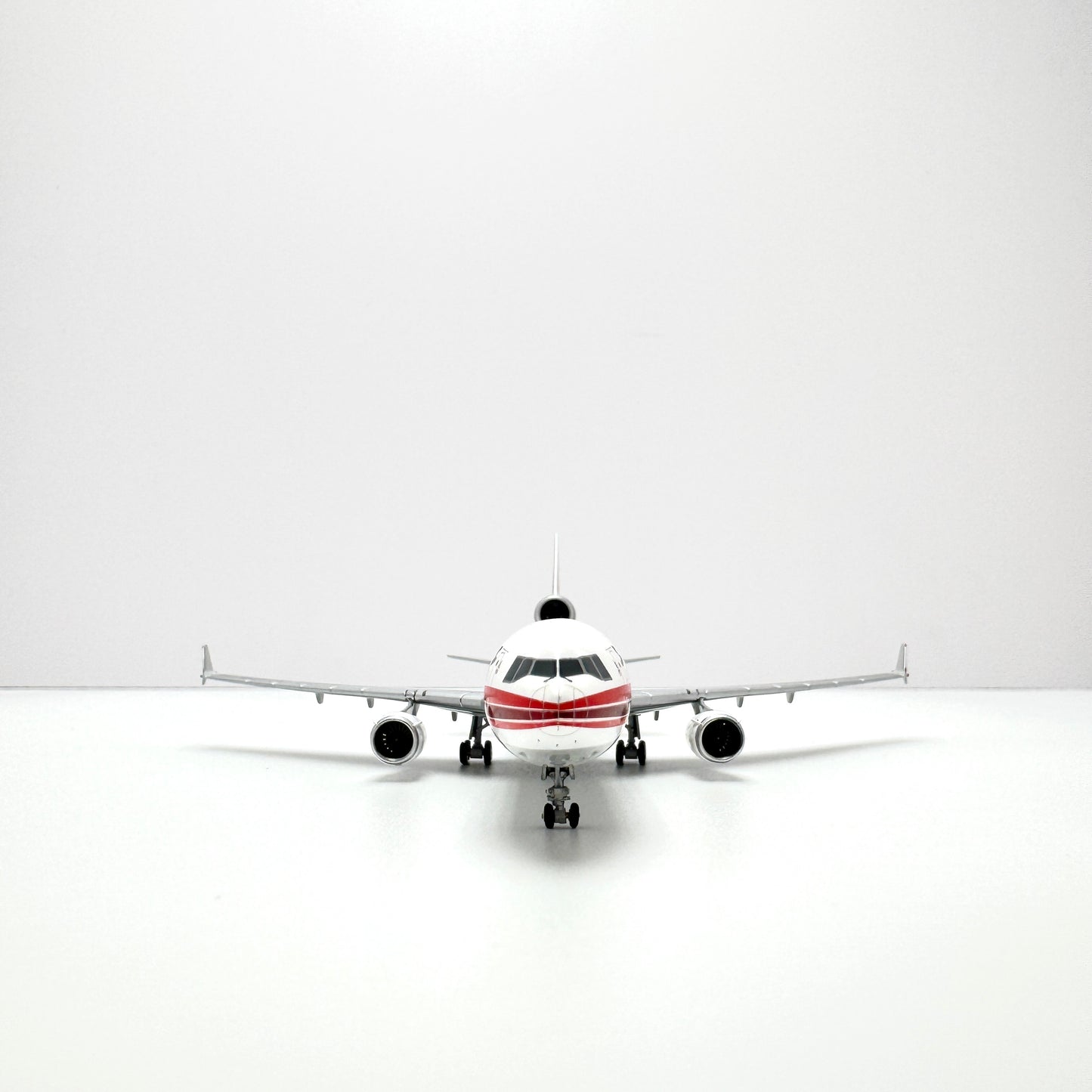Shanghai Airlines MD-11 Reg. B-2177 image 9