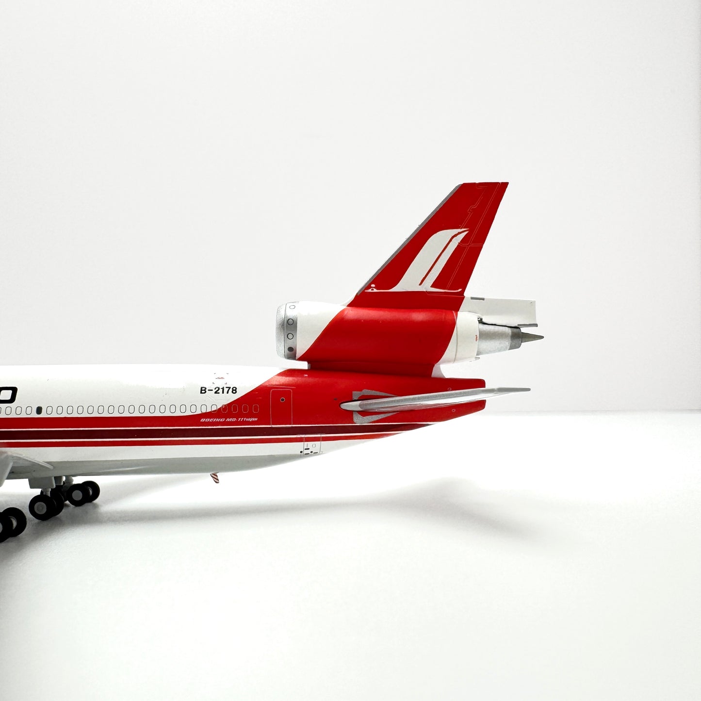 Shanghai Airlines MD-11 Reg. B-2178 image 7