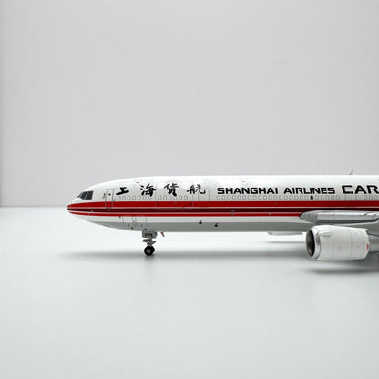 Shanghai Airlines MD-11 Reg. B-2179 image 10