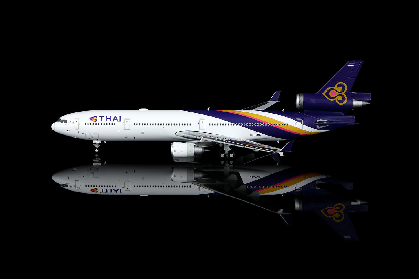 THAI Airways MD-11 HS-TME Standard Version image 13