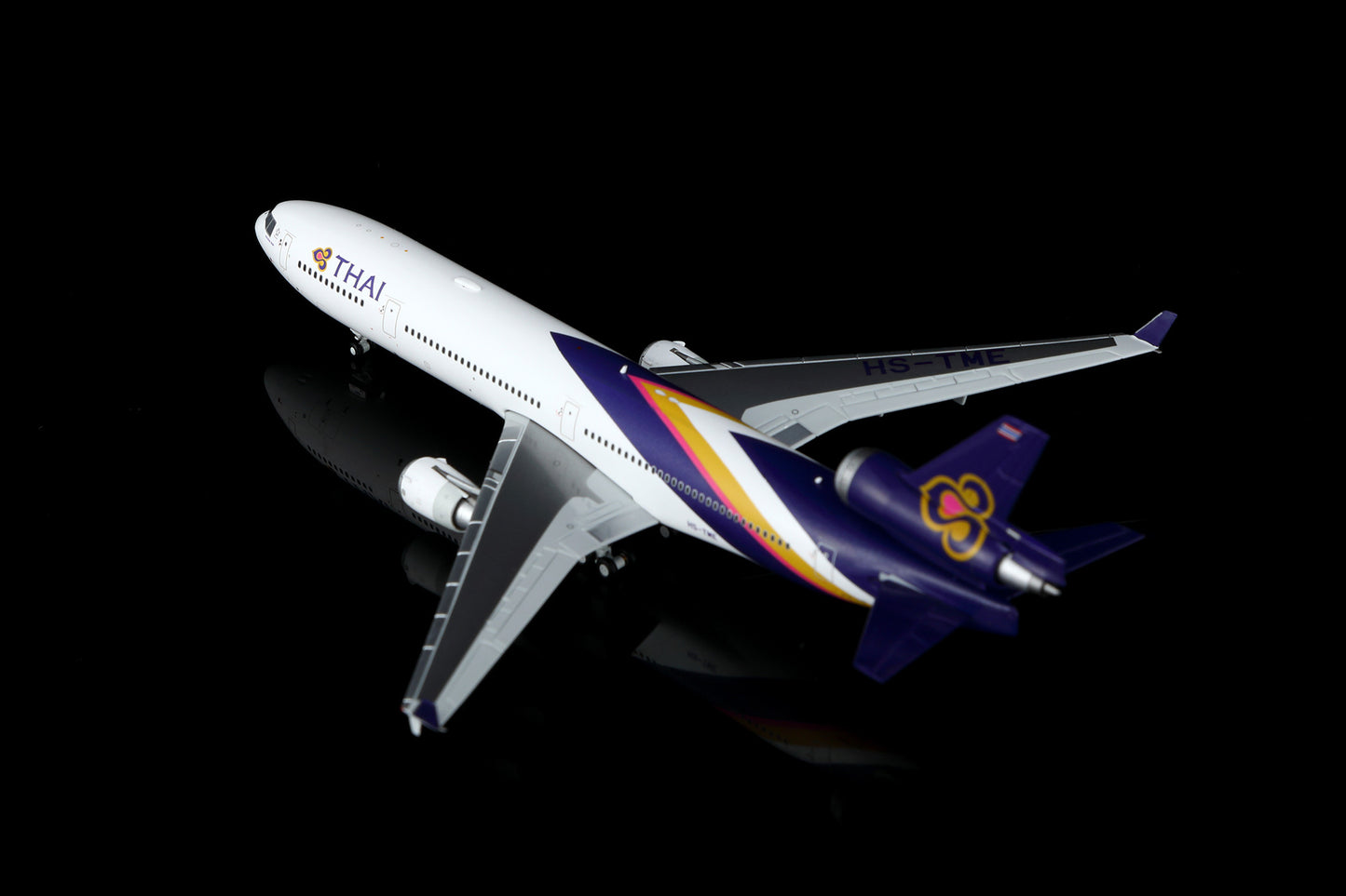 THAI Airways MD-11 HS-TME Standard Version image 8