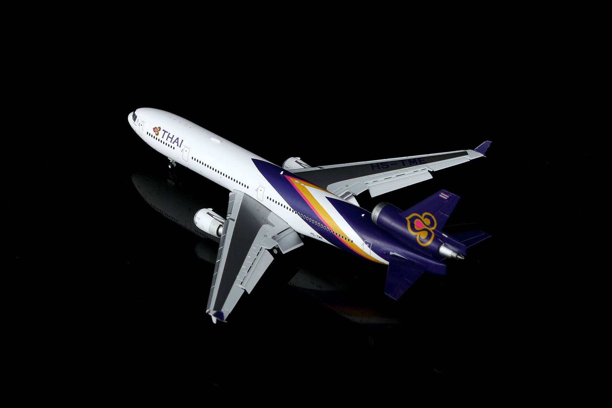 THAI Airways MD-11 HS-TME Flap-down image 19