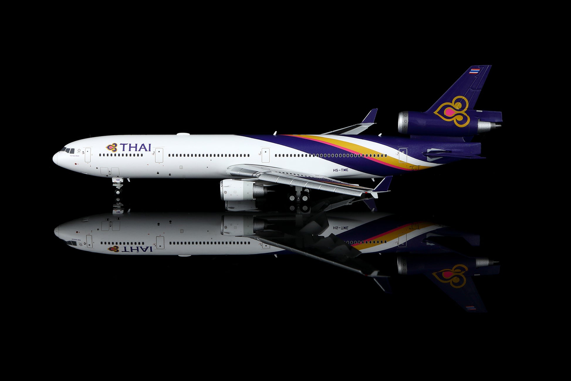 THAI Airways MD-11 HS-TME Flap-down image 24
