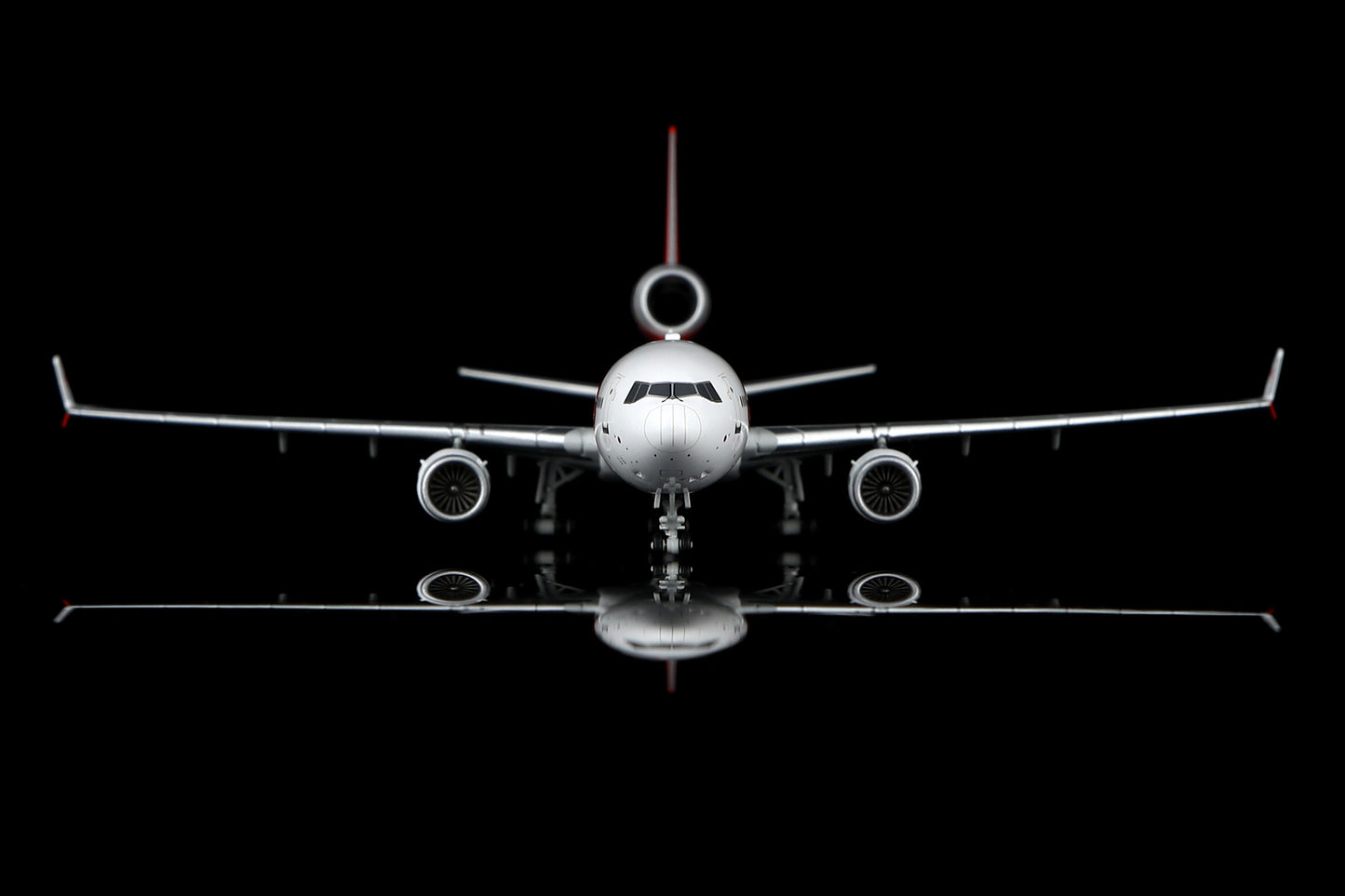 Martinair MD-11F PH-MCP Standard Version image 4