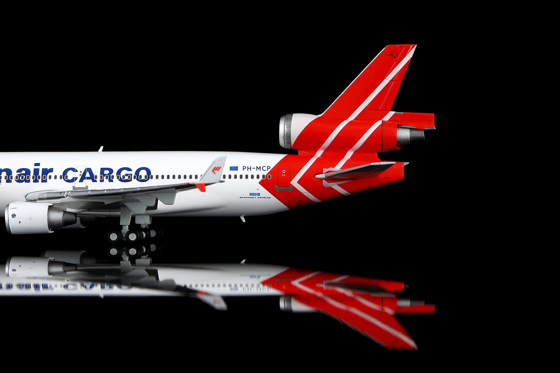 Martinair MD-11F PH-MCP Standard Version image 8
