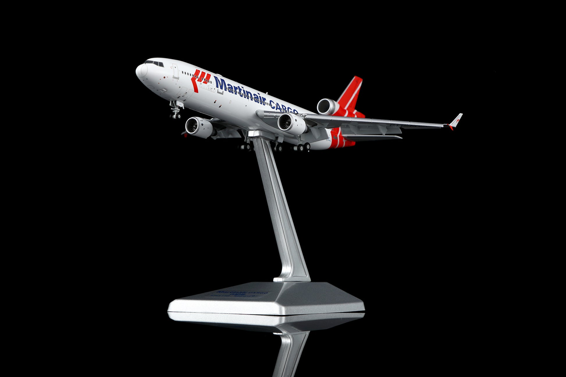 Martinair MD-11F PH-MCP Flap-down image 13