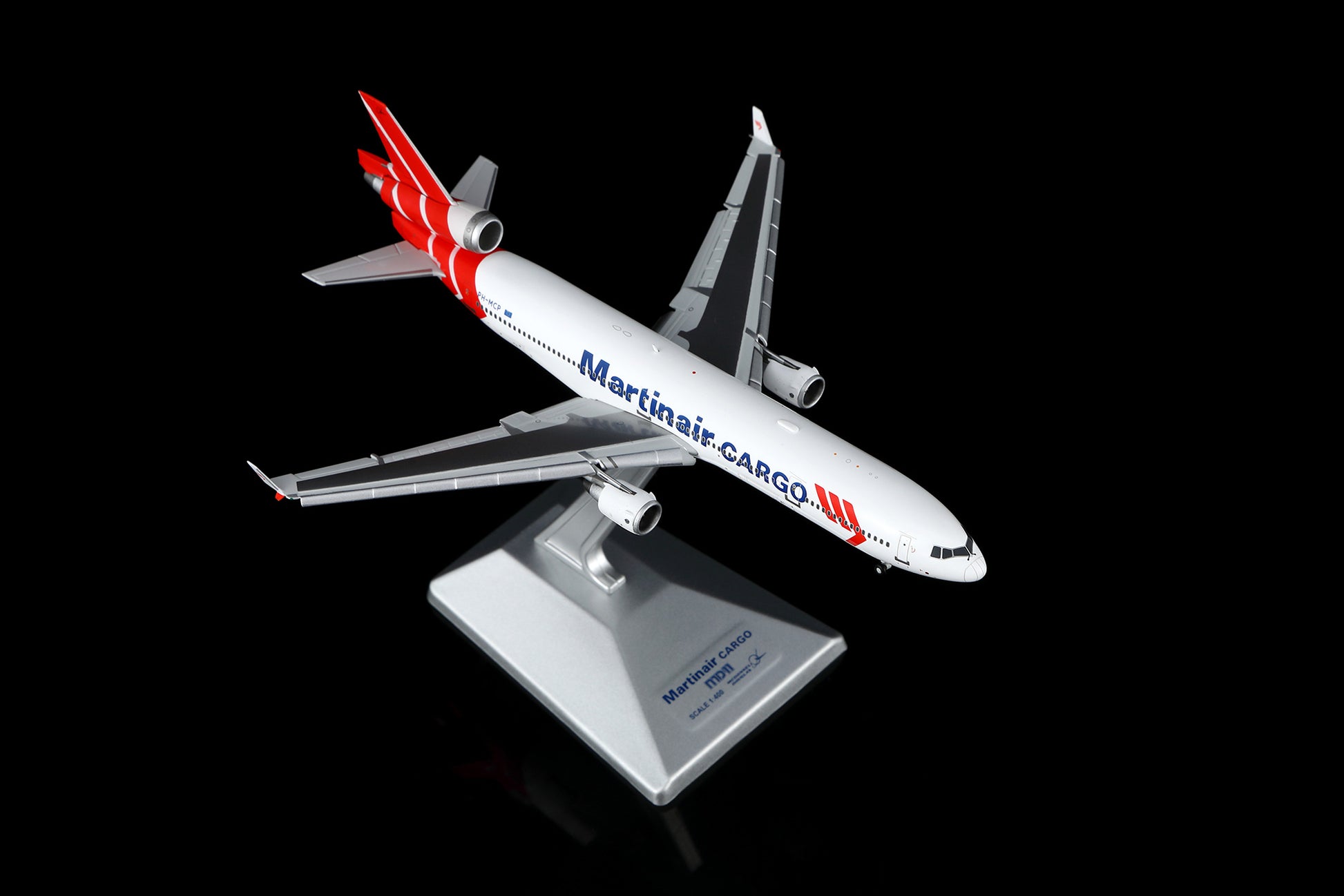 Martinair MD-11F PH-MCP Flap-down image 14