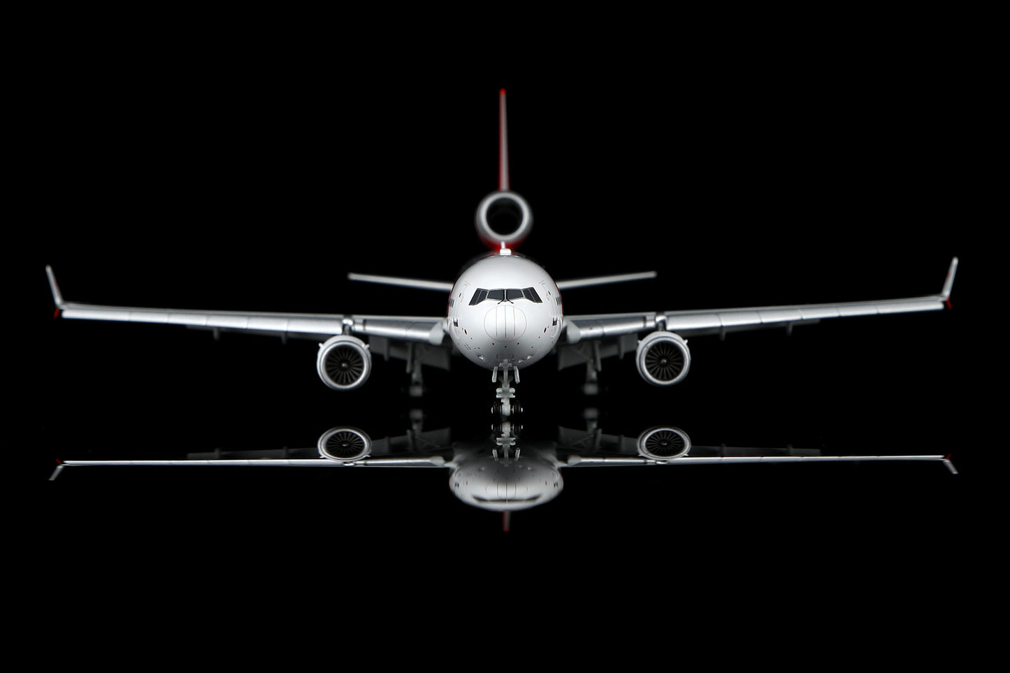 Martinair MD-11F PH-MCP Flap-down image 15