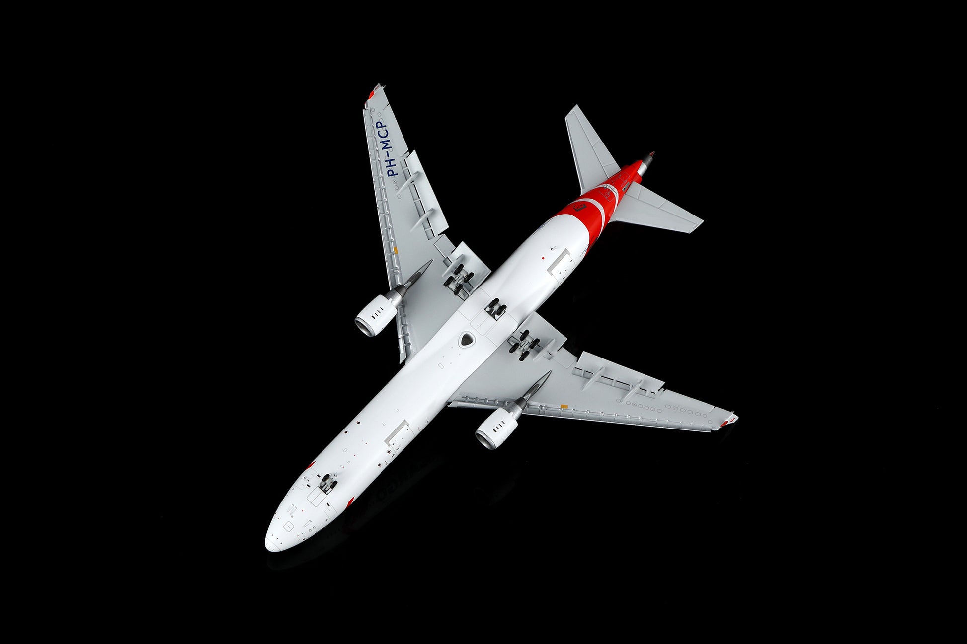 Martinair MD-11F PH-MCP Flap-down image 20
