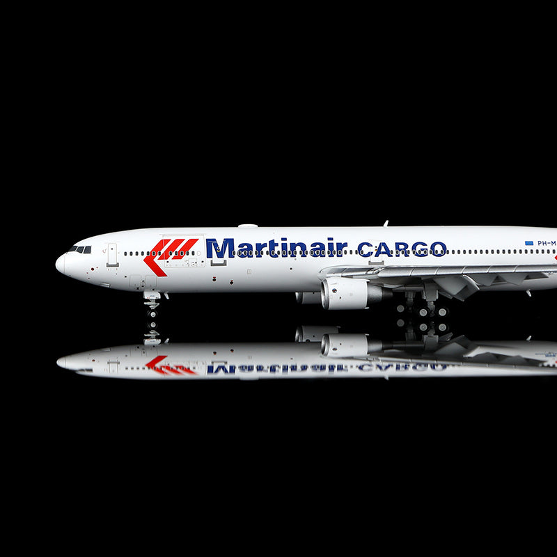Martinair MD-11F PH-MCP Flap-down image 6