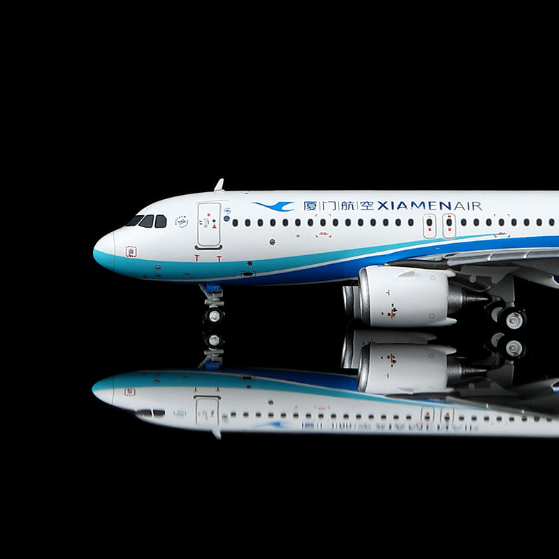 Xiamen Airlines Airbus A320neo B-32MY Flap-down image 4