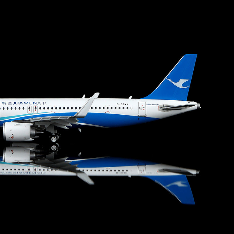 Xiamen Airlines Airbus A320neo B-32MY Flap-down image 5