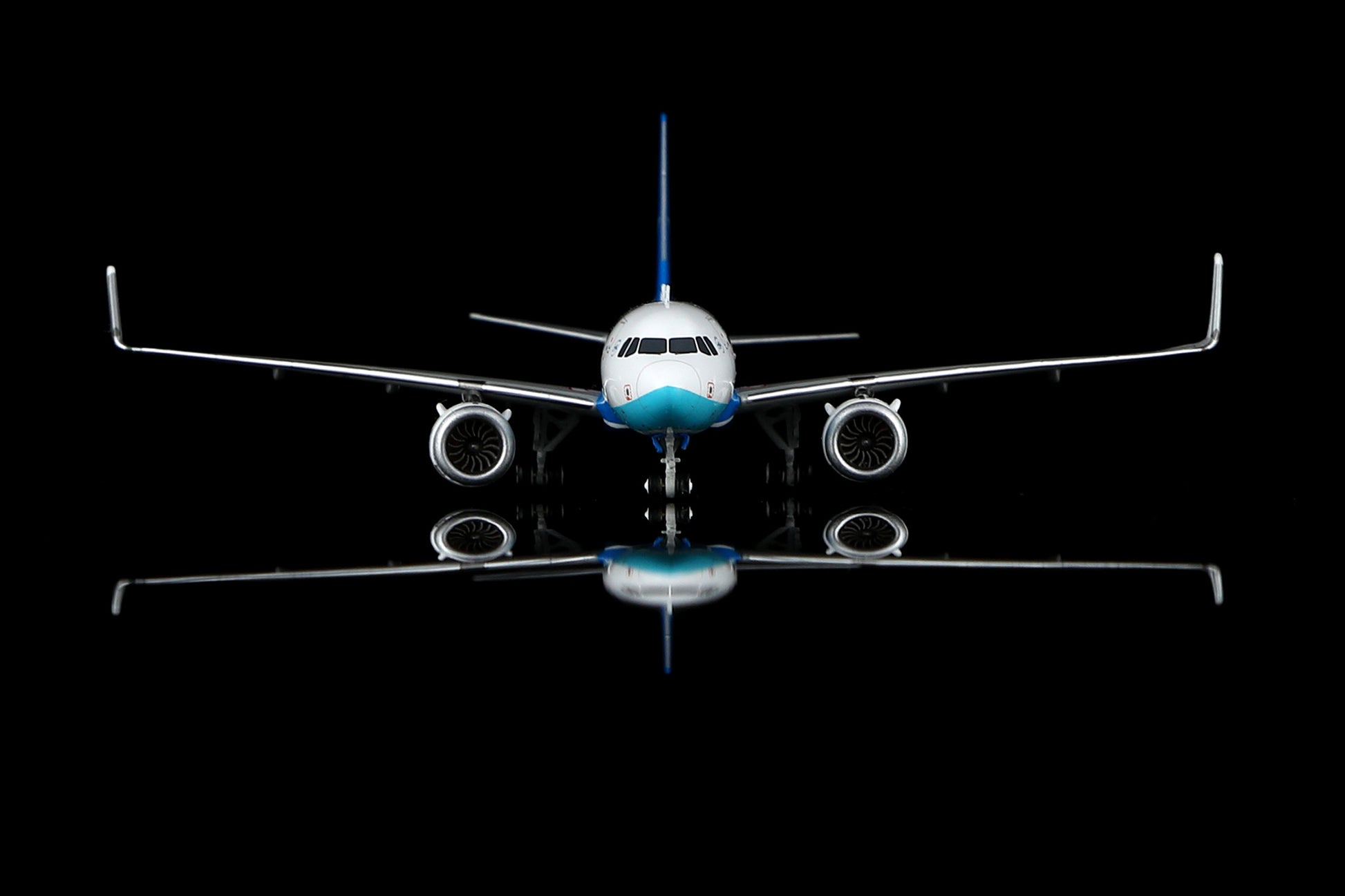 Xiamen Airlines Airbus A320neo B-32PE Standard Version image 6