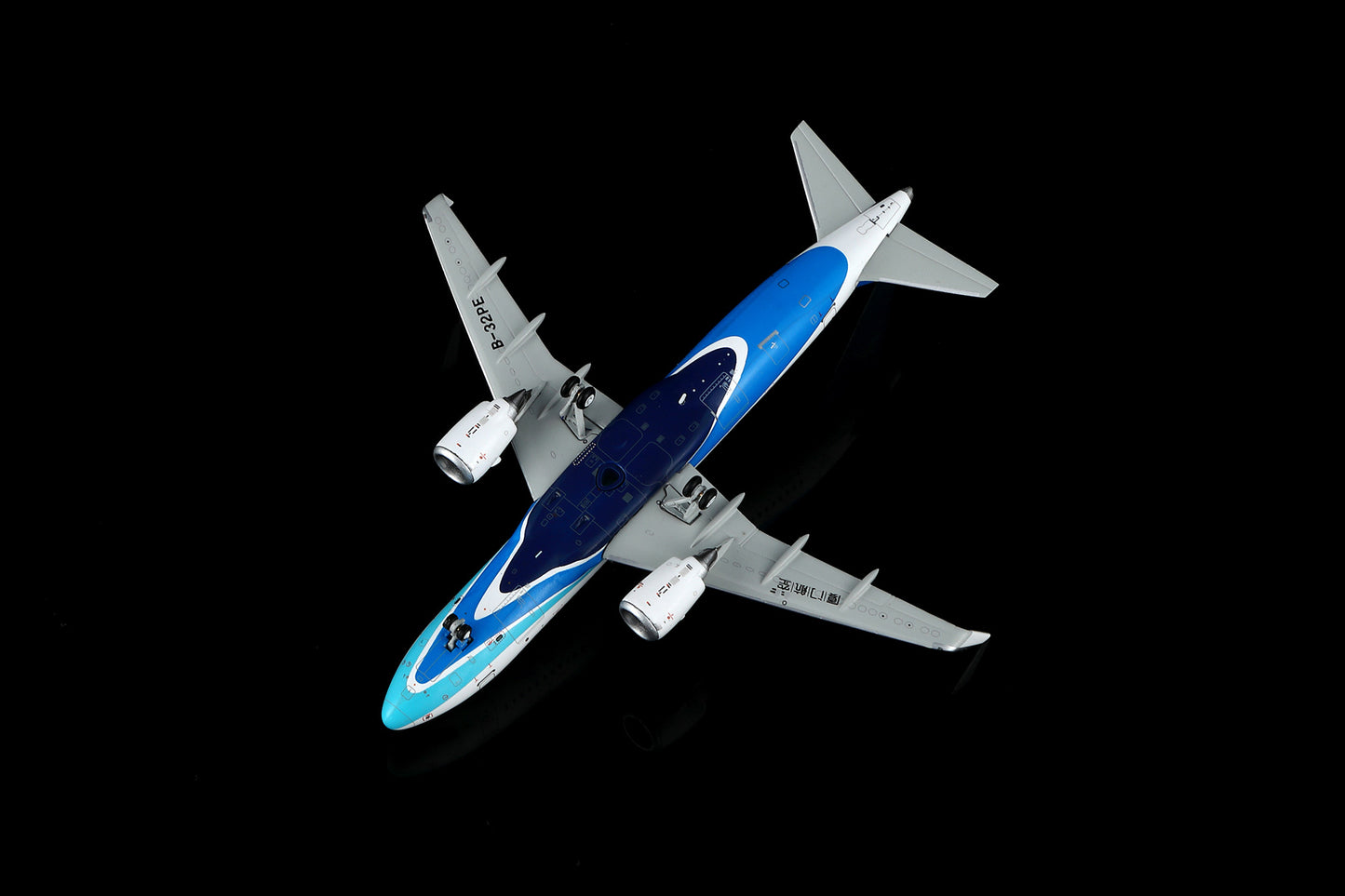 Xiamen Airlines Airbus A320neo B-32PE Standard Version image 9