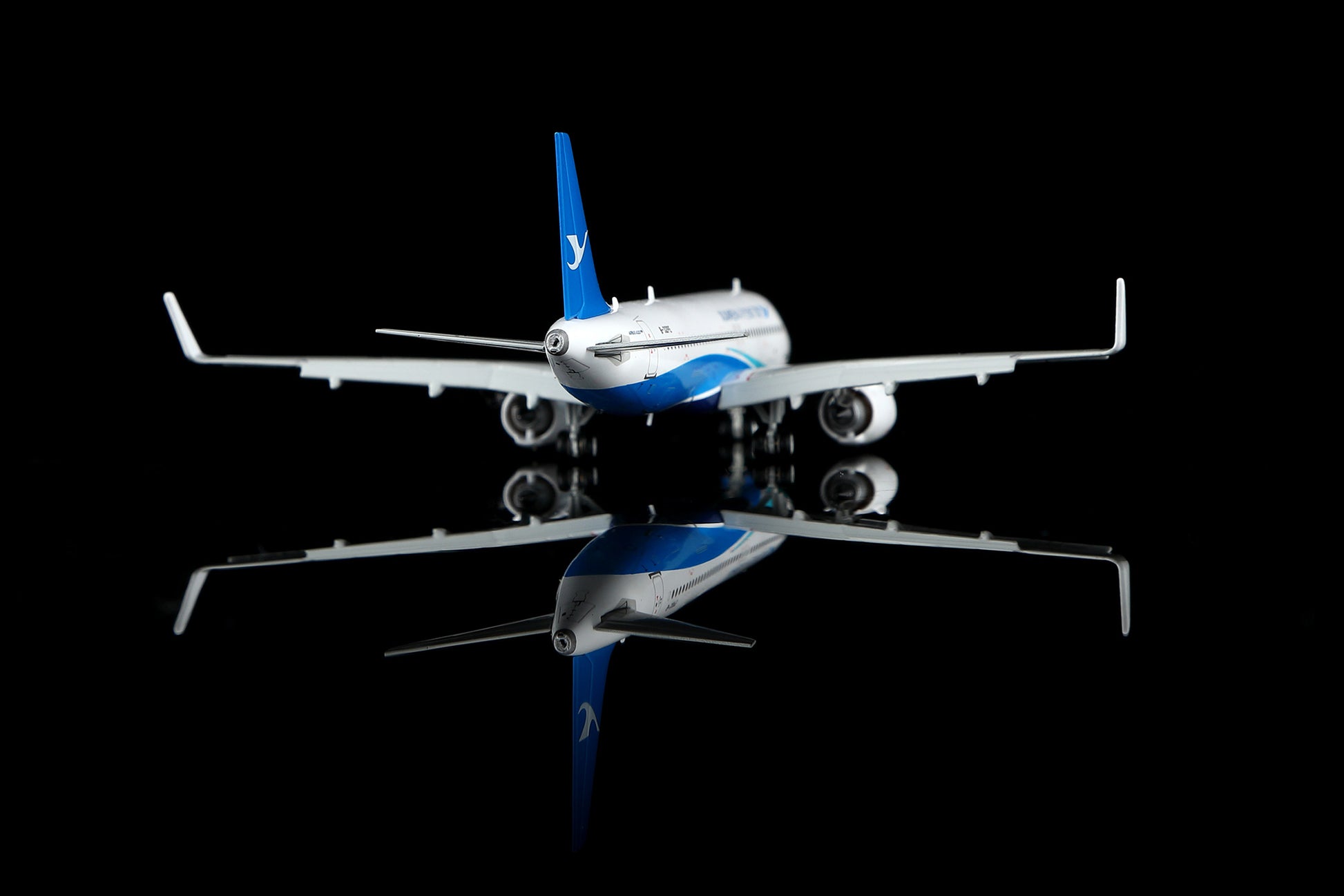 Xiamen Airlines Airbus A320neo B-32PE Flap-down image 20
