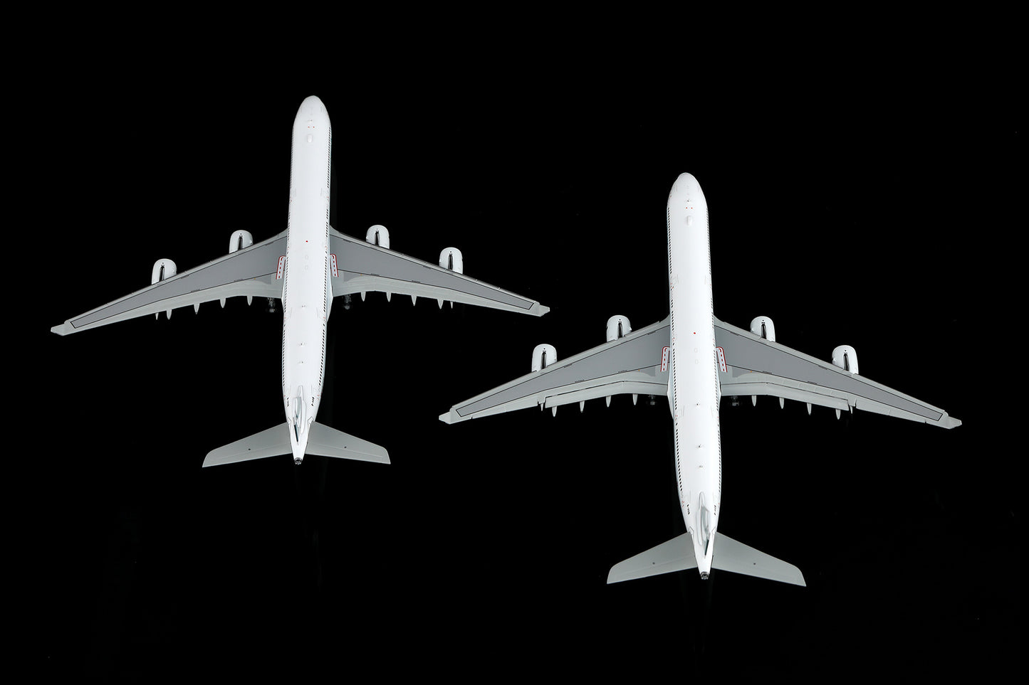 Cathay Pacific Airways A340-600 B-HQB Standard Version image 12