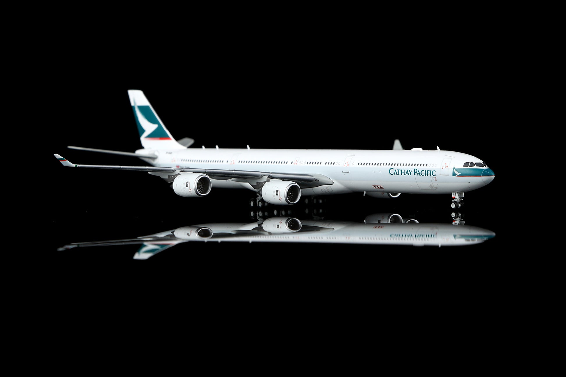 Cathay Pacific Airways A340-600 B-HQB Standard Version image 6