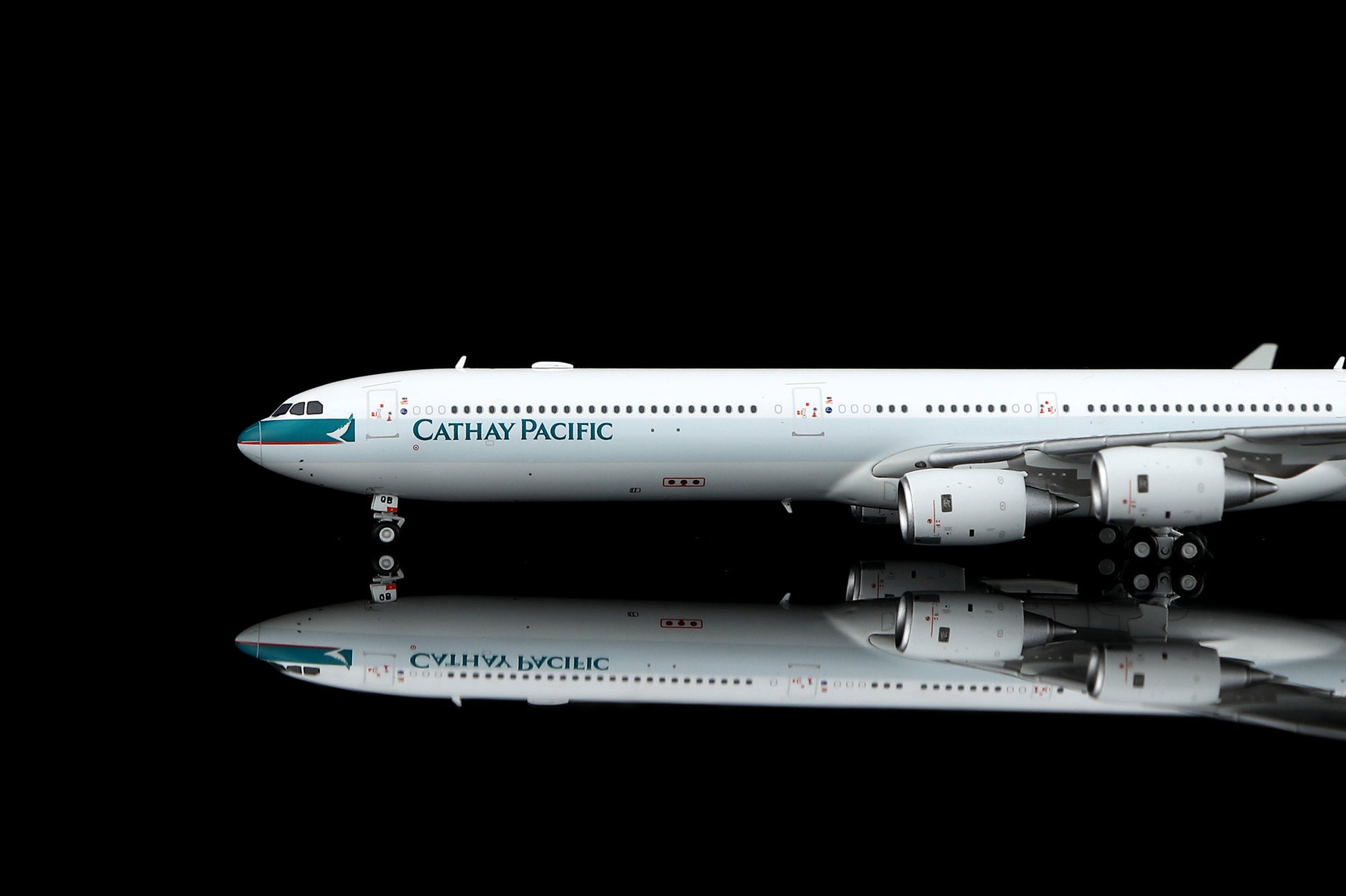 Cathay Pacific Airways A340-600 B-HQB Standard Version image 7