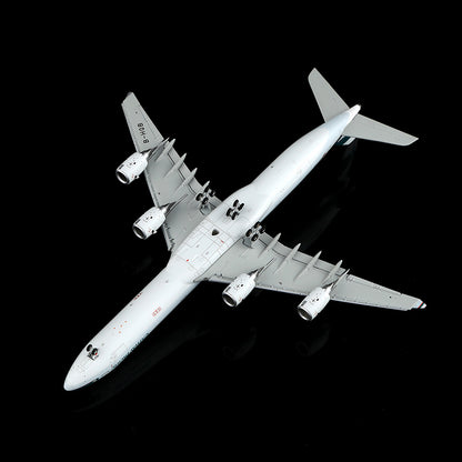 Cathay Pacific Airways A340-600 B-HQB Flap-down image 10