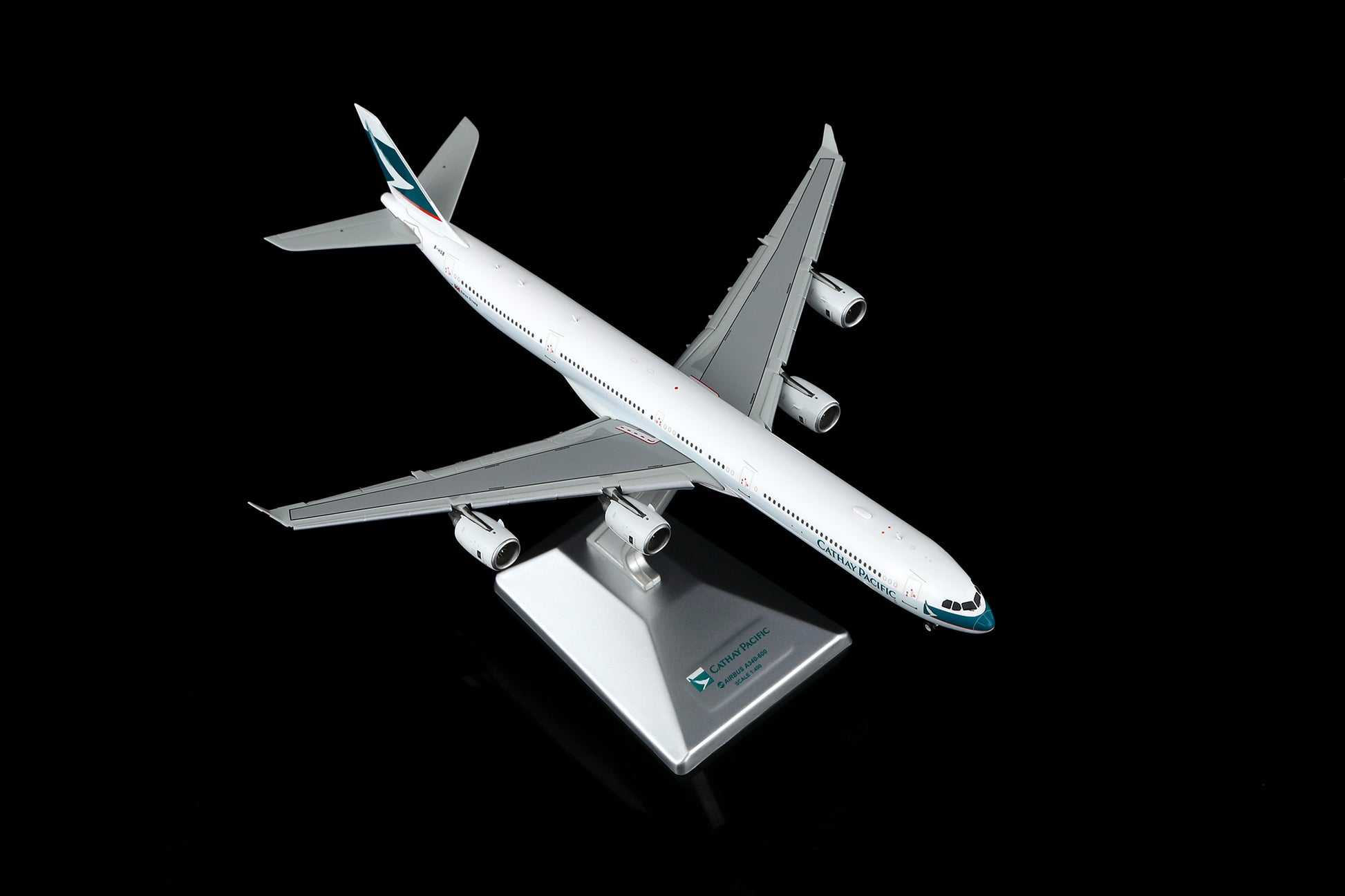 Cathay Pacific Airways A340-600 B-HQB Flap-down image 14