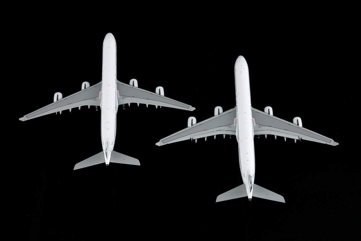 Cathay Pacific Airways A340-600 B-HQC Standard Version image 12