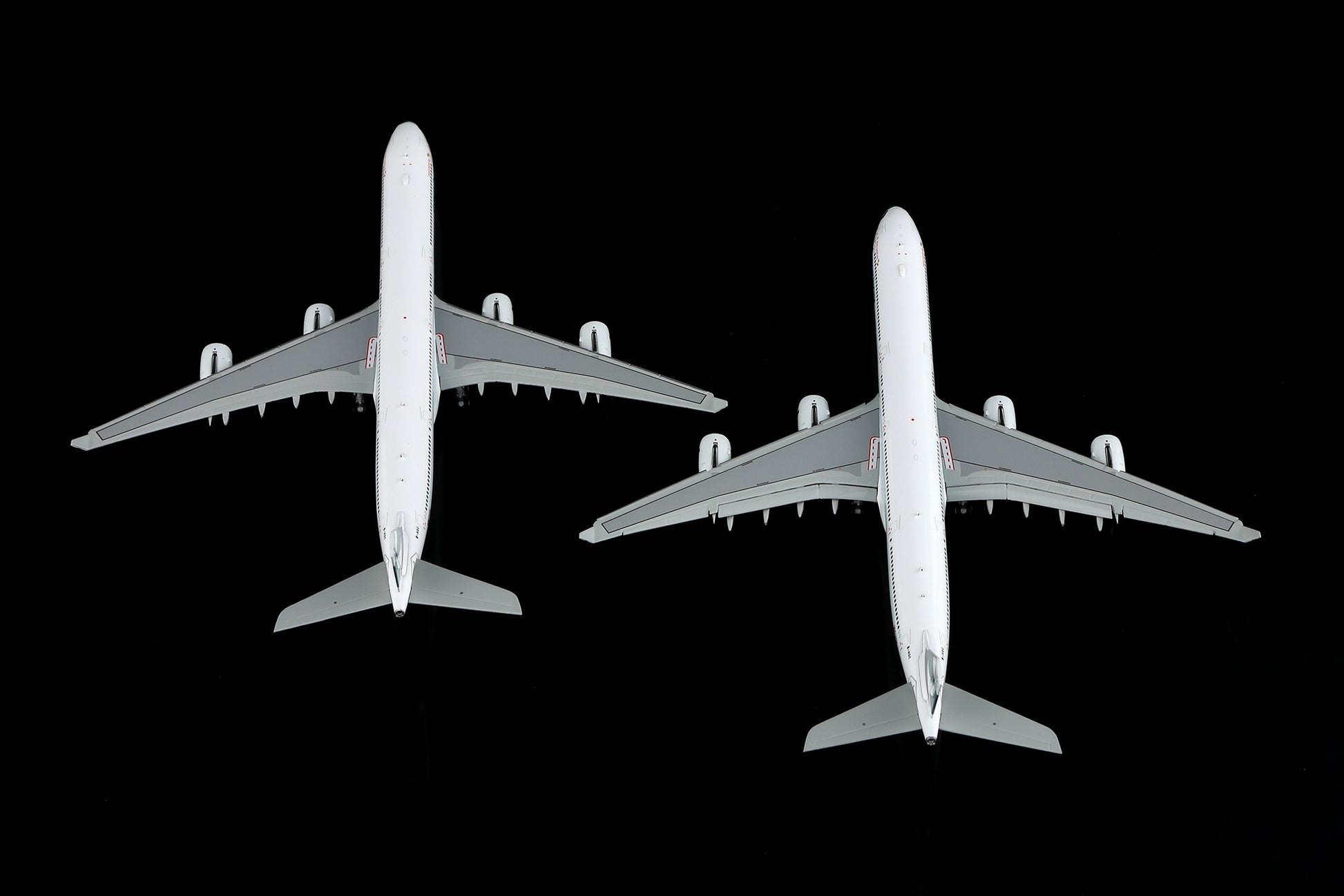 Cathay Pacific Airways A340-600 B-HQC Standard Version image 12