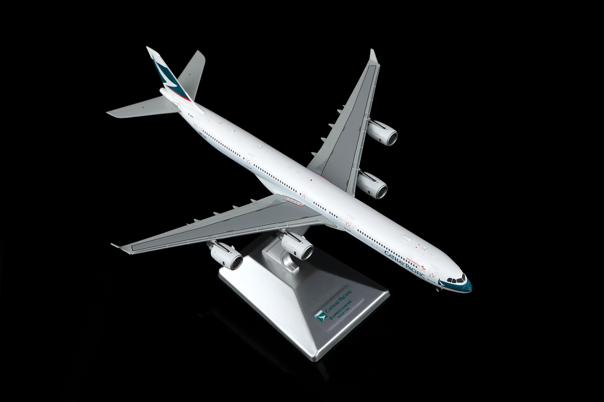 Cathay Pacific Airways A340-600 B-HQC Standard Version image 2