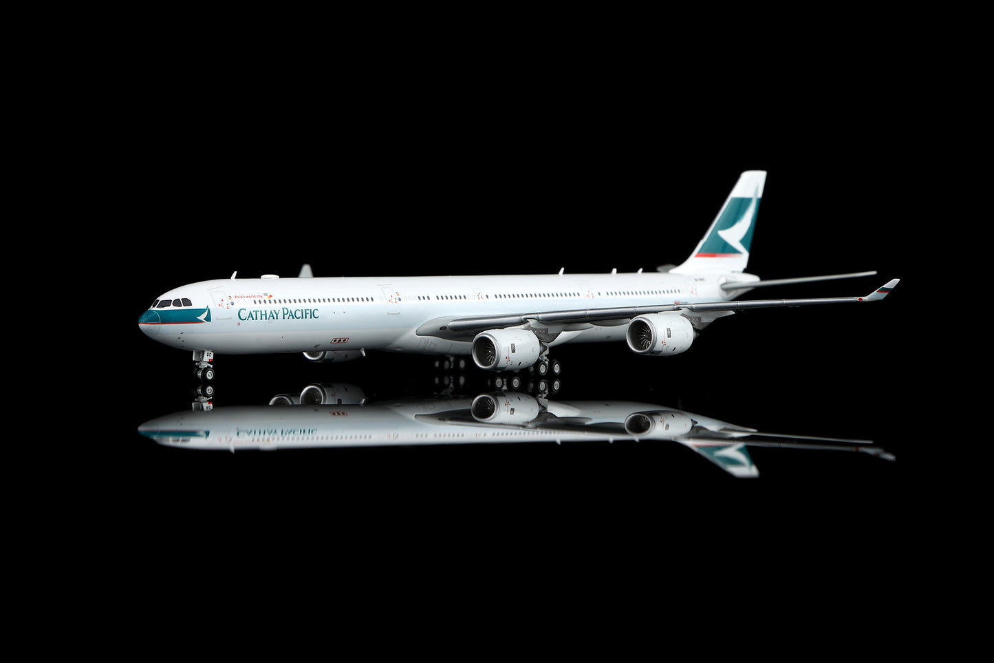 Cathay Pacific Airways A340-600 B-HQC Standard Version image 5