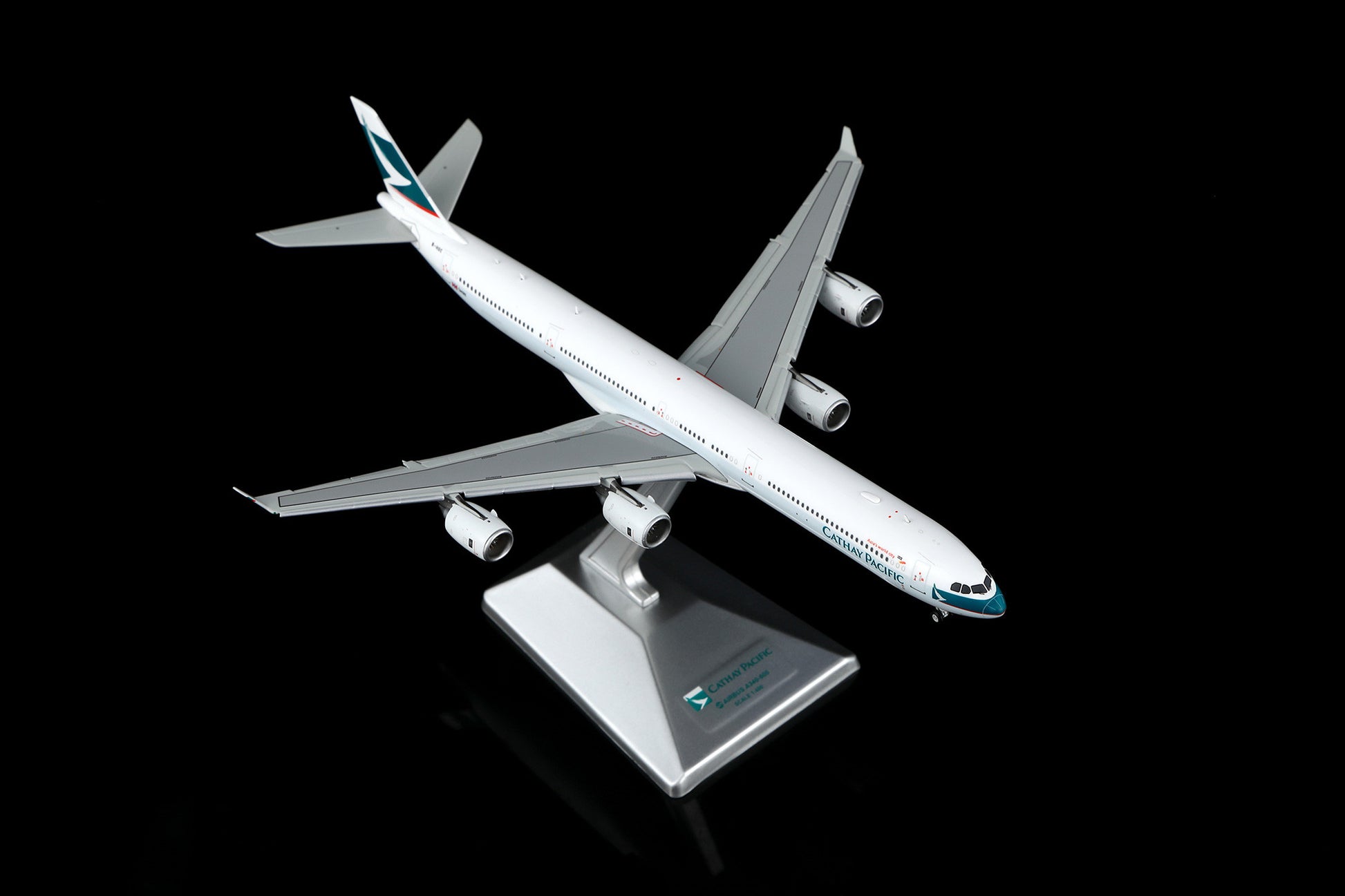 Cathay Pacific Airways A340-600 B-HQC Flap-down image 14